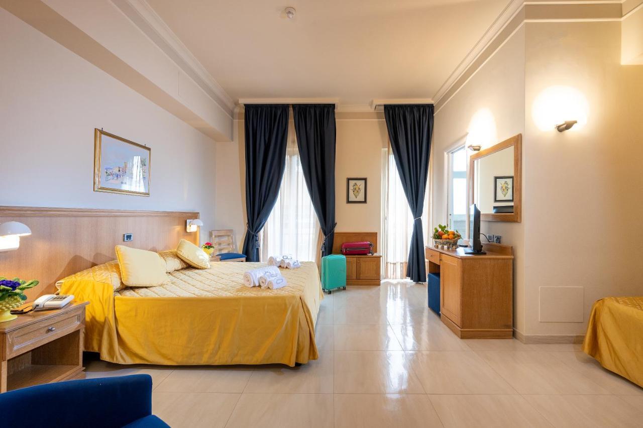 Hotel Sabbie D'Oro Джардіні-Наксос Екстер'єр фото